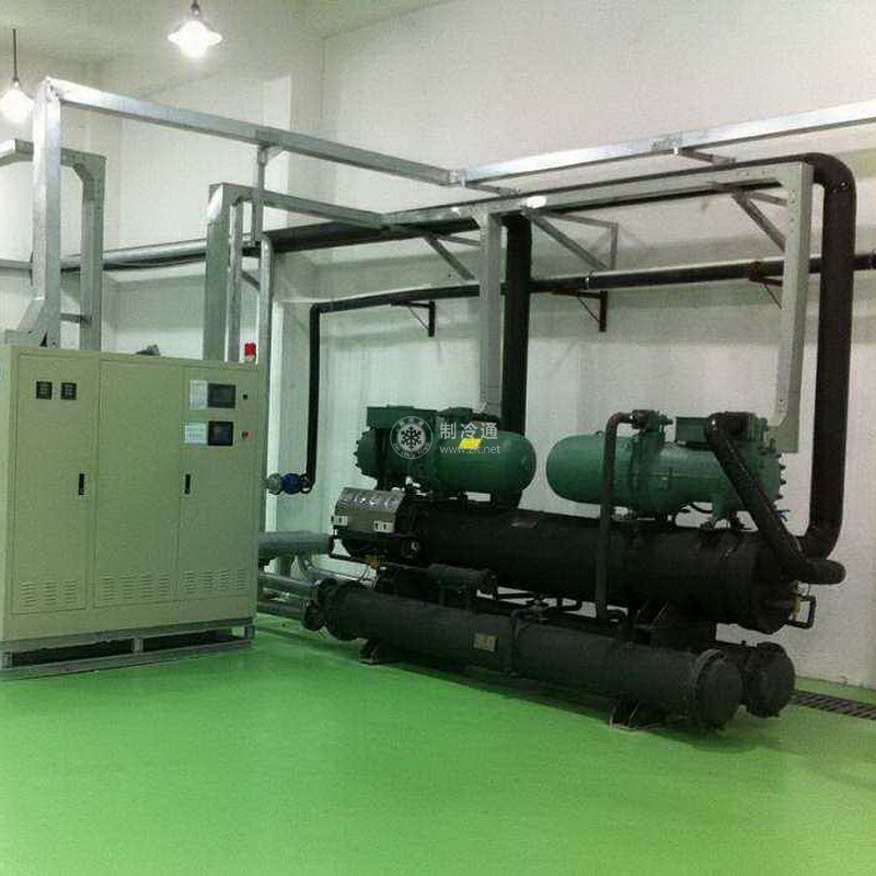 冷水機